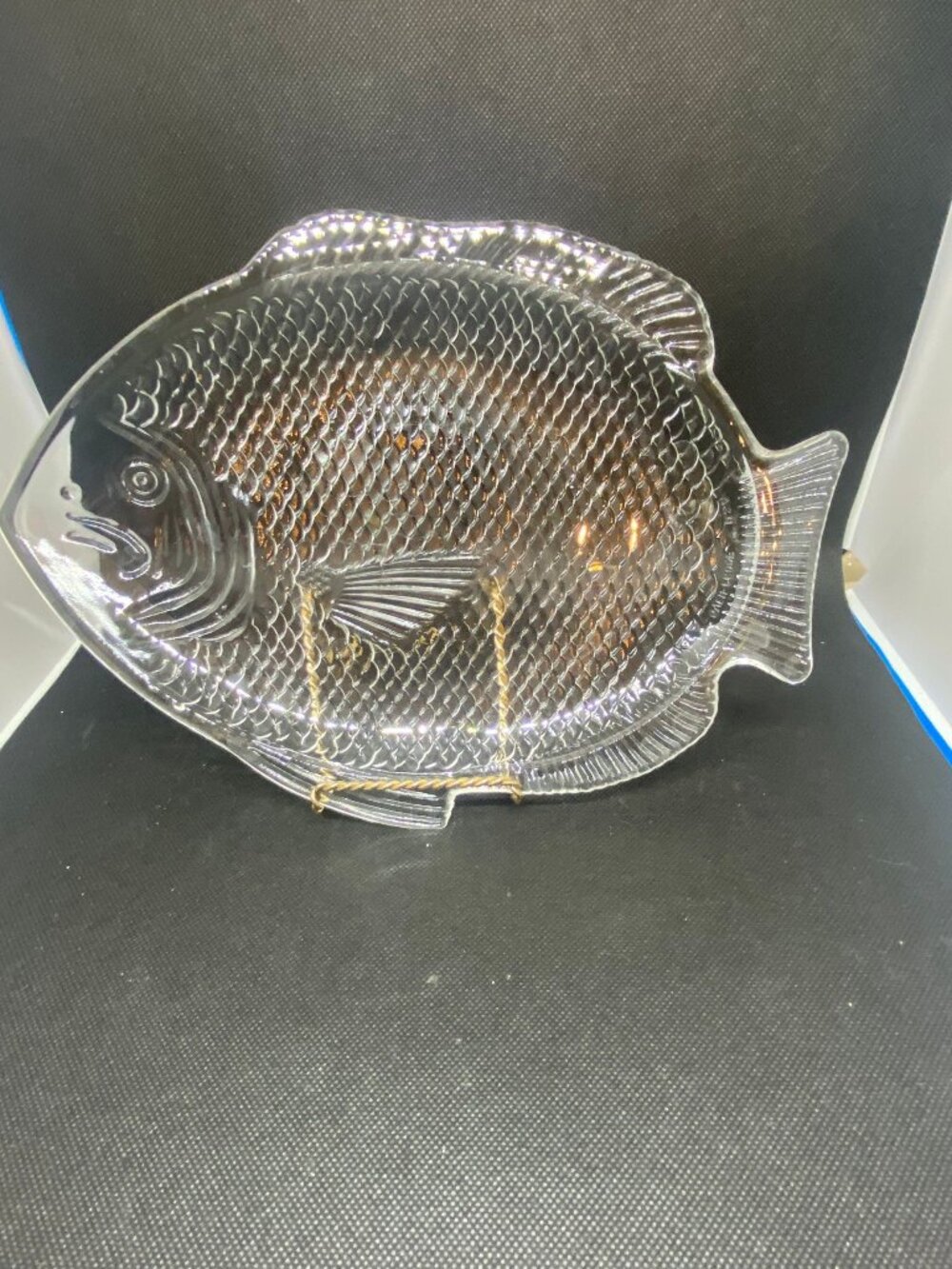 Arcoroc Ripple Fin Fish Plate